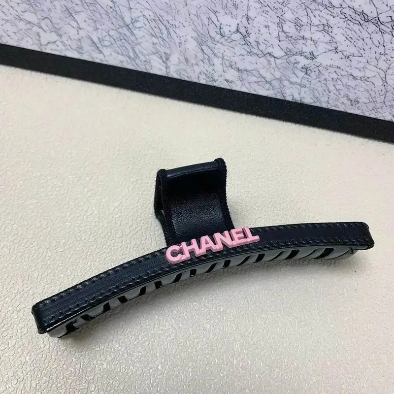 Chanel Hair Grab Clip 12lyx25 (2)